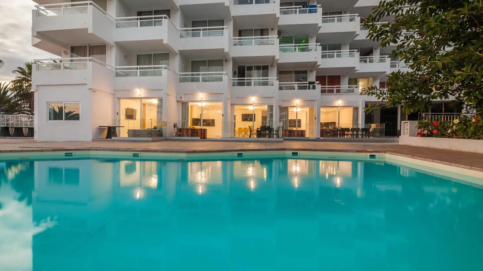 Ponderosa Next To The Pool Apartments With Big Terraces Close To The Beach And Siam Park Playa Fanabe Spain