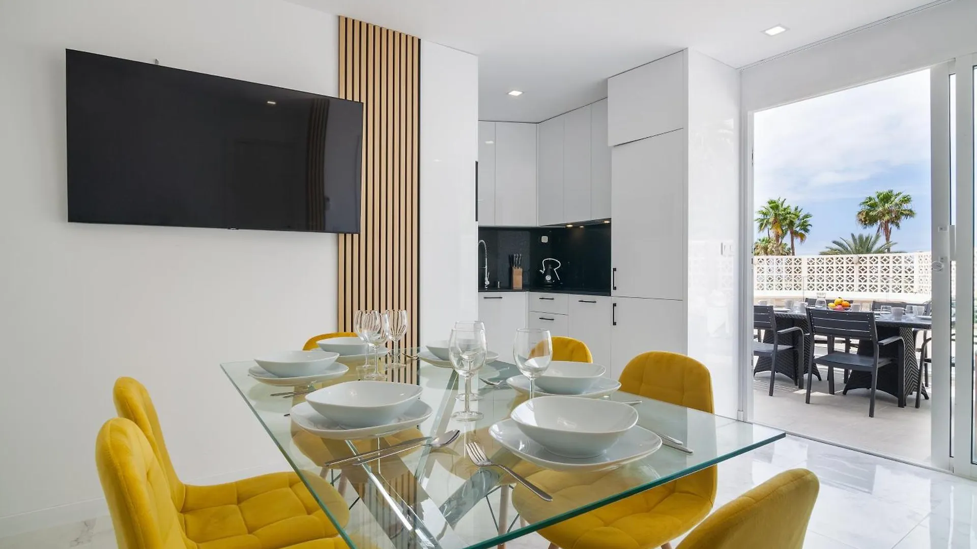 Ponderosa Next To The Pool Apartments With Big Terraces Close To The Beach And Siam Park Playa Fanabe