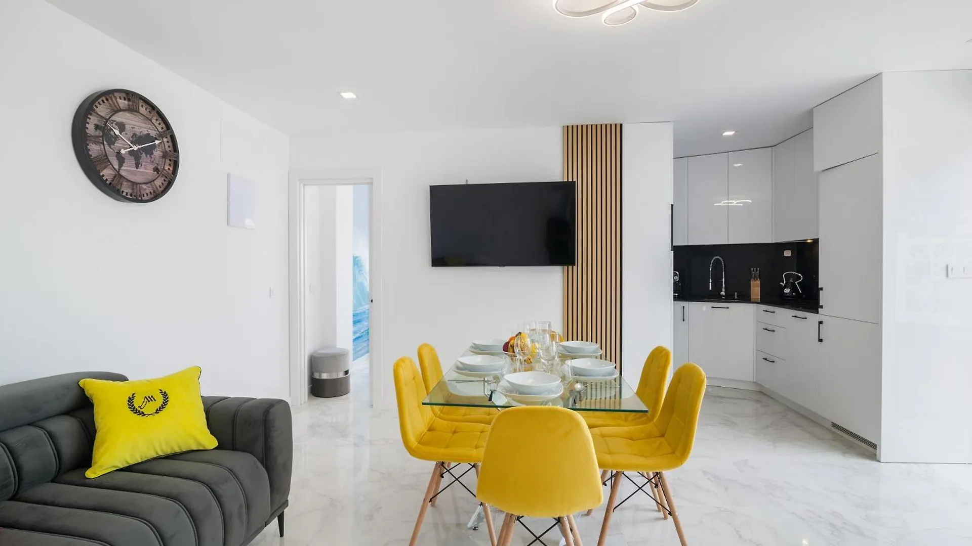 Ponderosa Next To The Pool Apartments With Big Terraces Close To The Beach And Siam Park Playa Fanabe